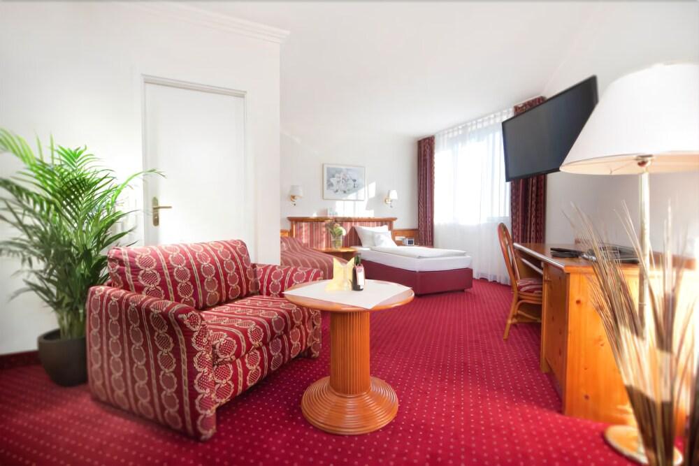 Lechpark Hotel Untermeitingen Exterior photo