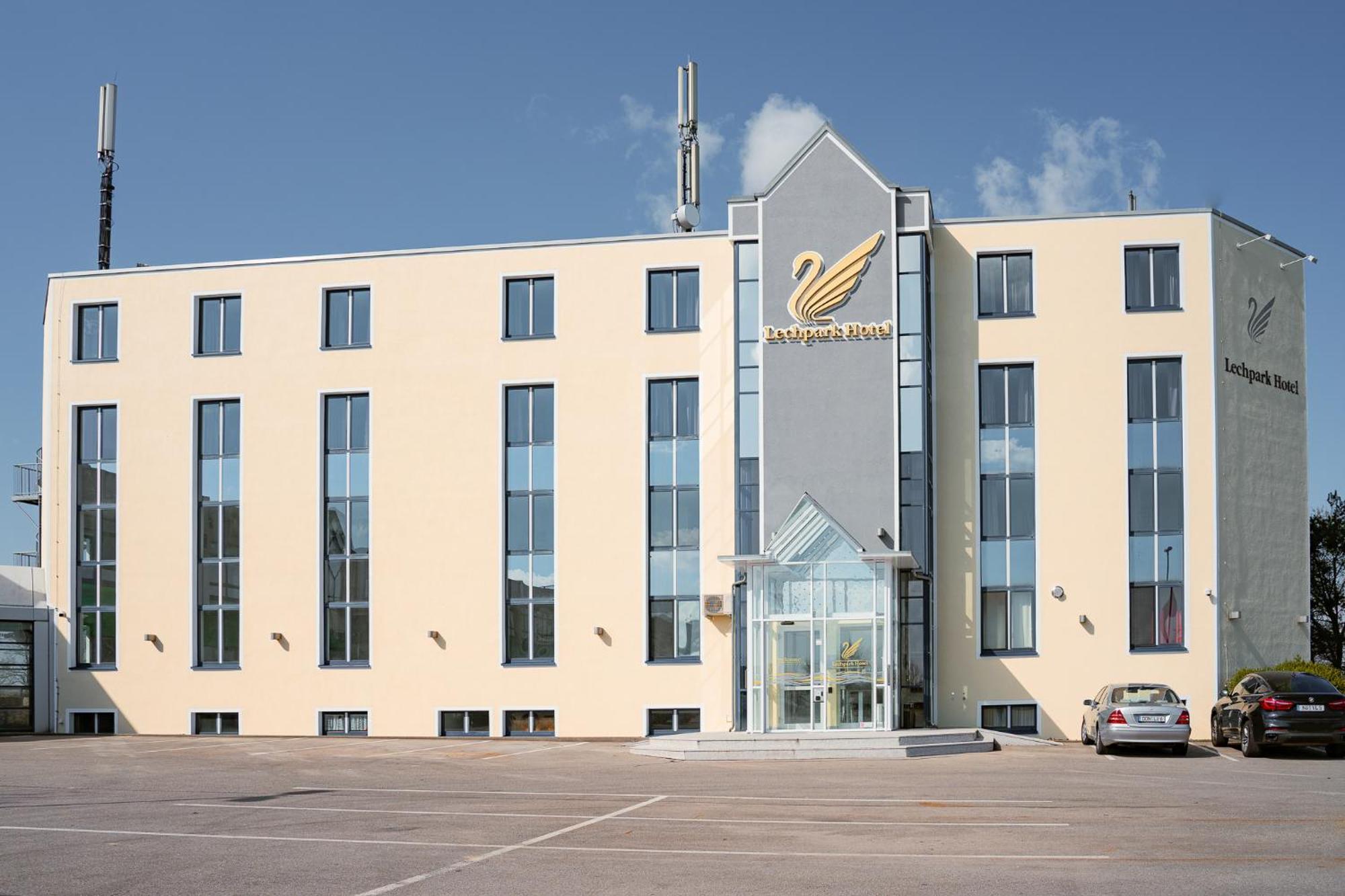 Lechpark Hotel Untermeitingen Exterior photo
